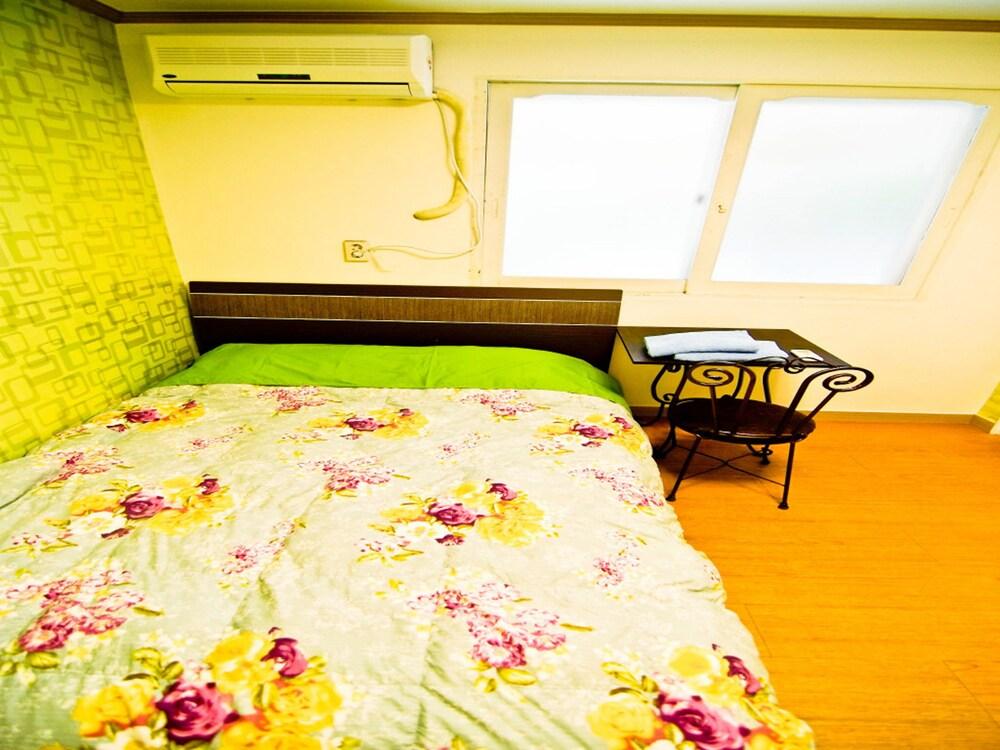 Kimchee Hongdae Guesthouse Seul Exterior foto